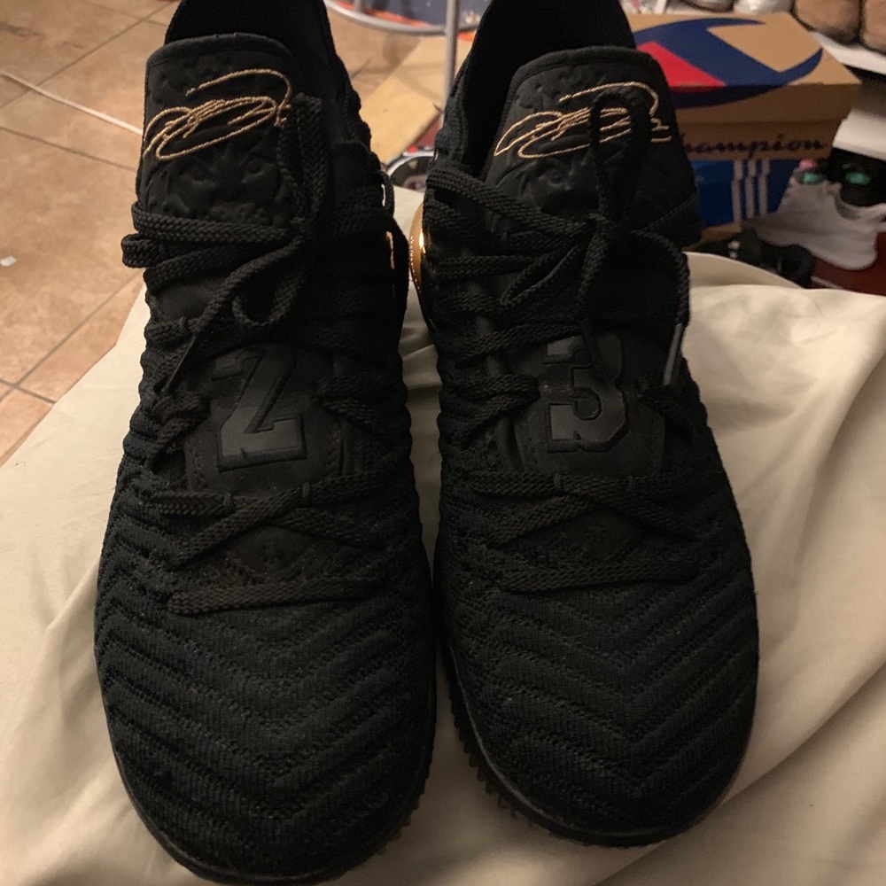 Lebron 16